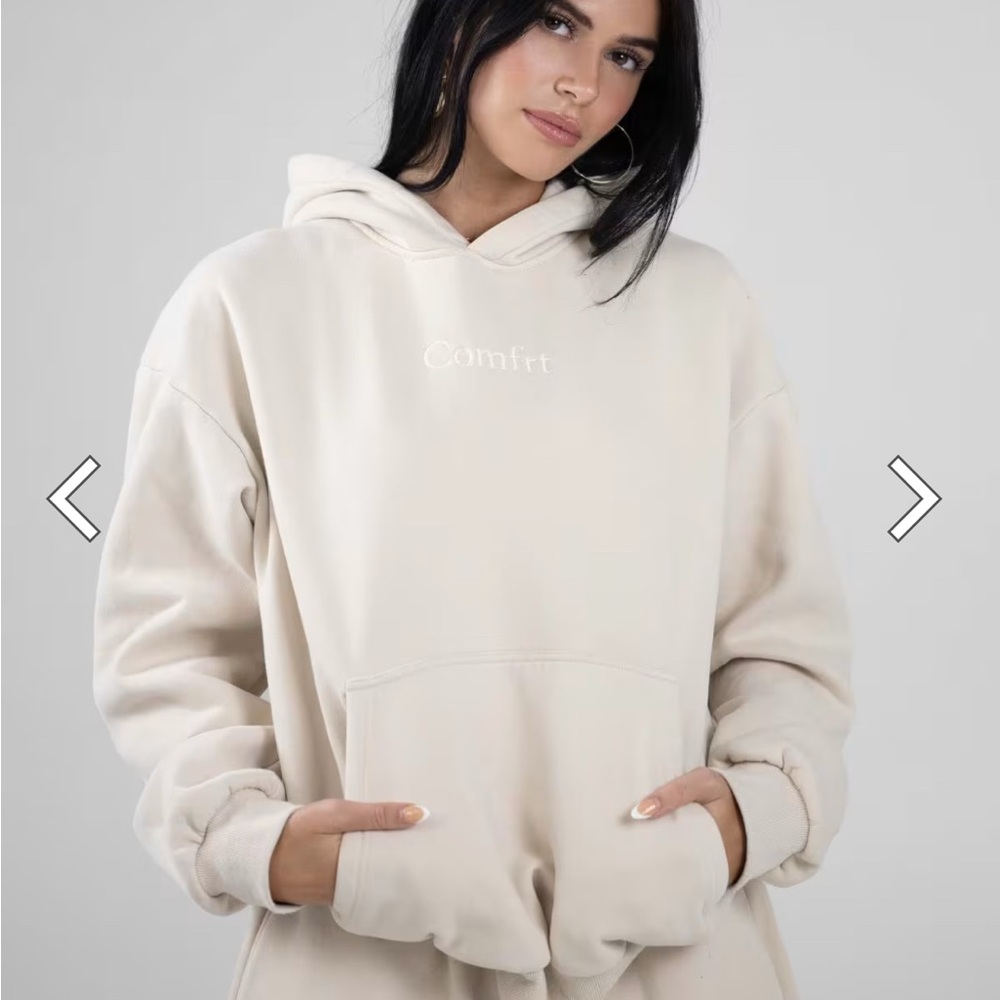 Comfrt Women's Cream Hoodie